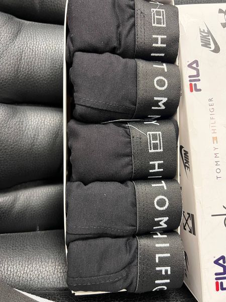 Подарунквий бокс Tommy Hilfiger із 5 штук чоловічої білизни Black ТН -ч фото